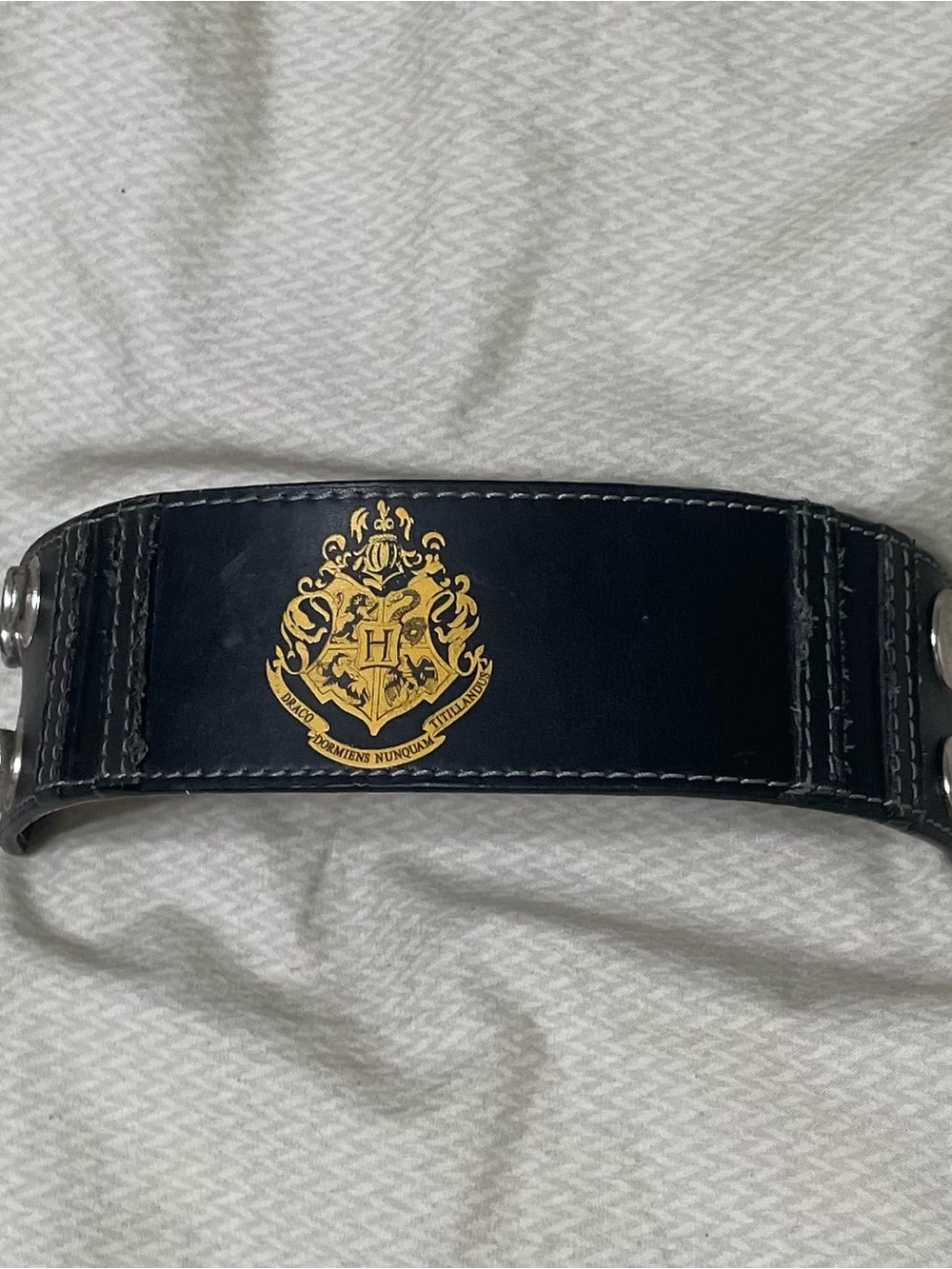 Harry Potter Hogwarts VTG 04’ Faux Leather Cuff Bracelet
